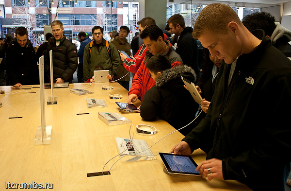 Начало продаж iPad 2 в США