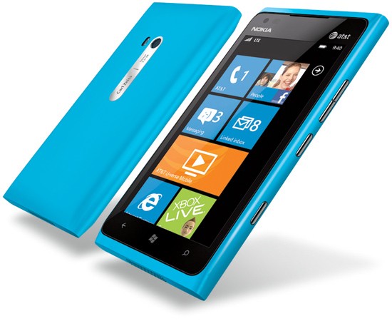 Nokia Lumia 900 бьет рекорды продаж