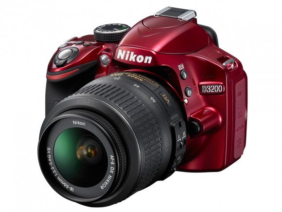 Вышел Nikon D3200