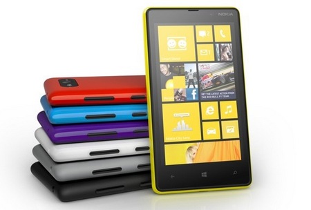 Поступили в продажу Nokia Lumia 920 и 820