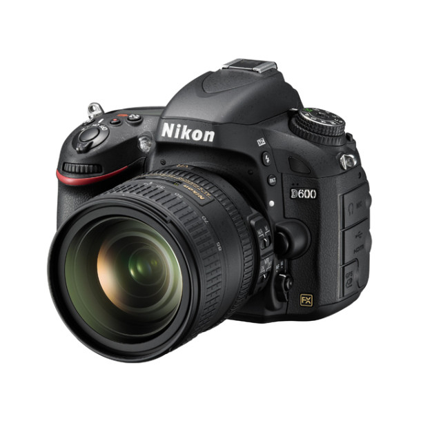 Цифровой зеркальный фотоаппарат Nikon D600