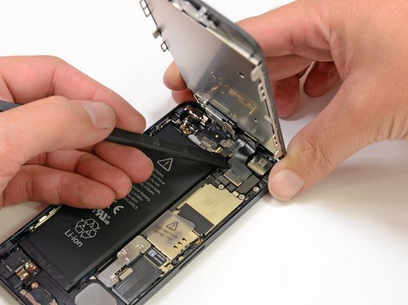  Самые частые причины ремонта iPhone 5 
