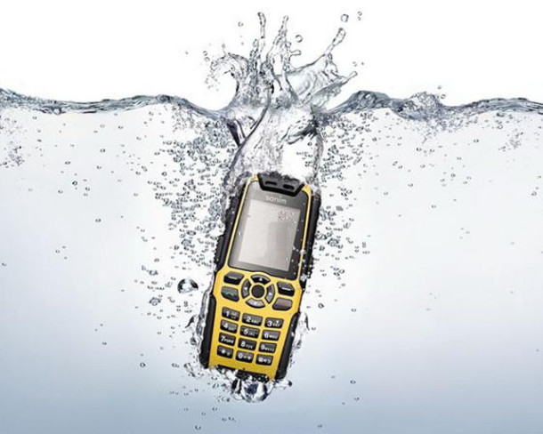  телефон попал в воду