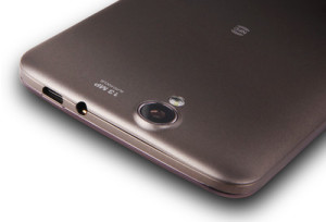Дизайн и эргономика смартфона Prestigio MultiPhone 7600.