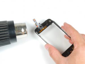 Как поменять стекло на iPhone 5, 5s или 5c (3)