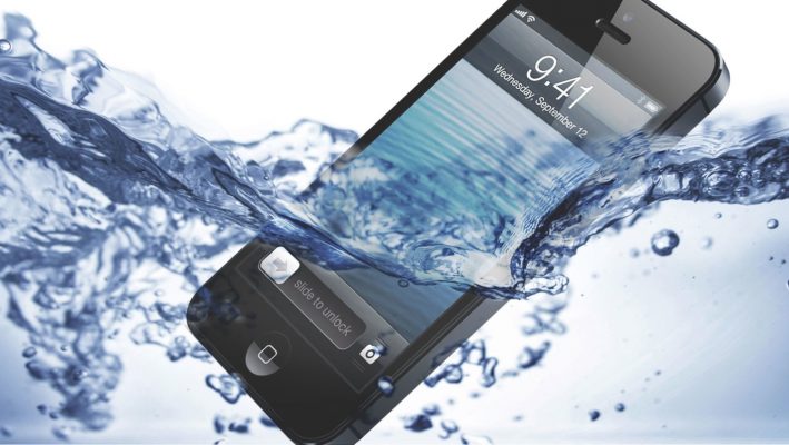 Компания Apple запатентовала новую технологию по защите мобильных устройств от воды.