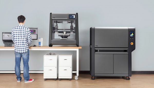 3D-принтер, который печатает металлические детали