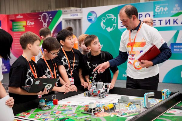 «РобоСиб-2017» собрал любителей робототехники со всей страны!