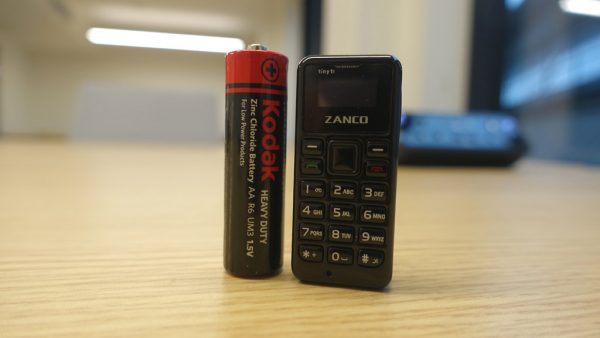 Zanco Tiny T1 – самый маленький сотовый телефон