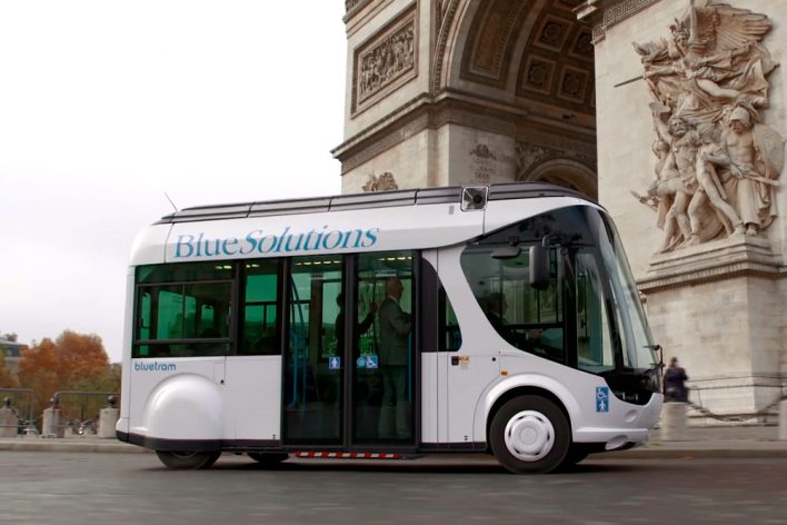 Во Франции создали электробус, который заряжается за 20 секунд