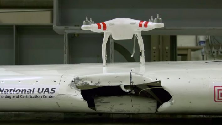 Последствия столкновения самолета с дроном показали на видео