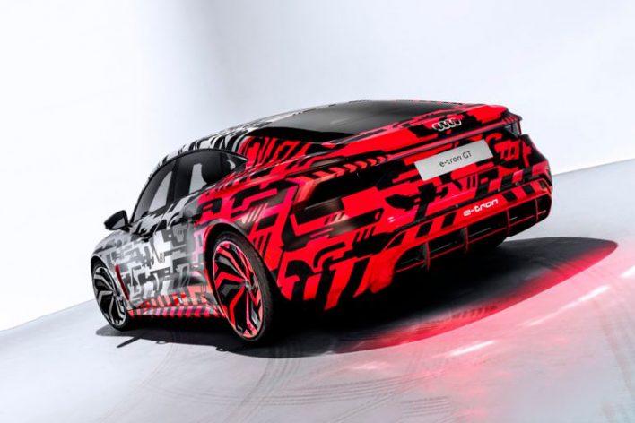 Audi «слила» фотографии своего нового электрокара Audi e-tron GT раньше премьеры