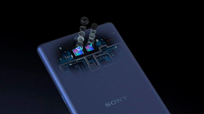 Sony привезла на выставку первые киносмартфоны