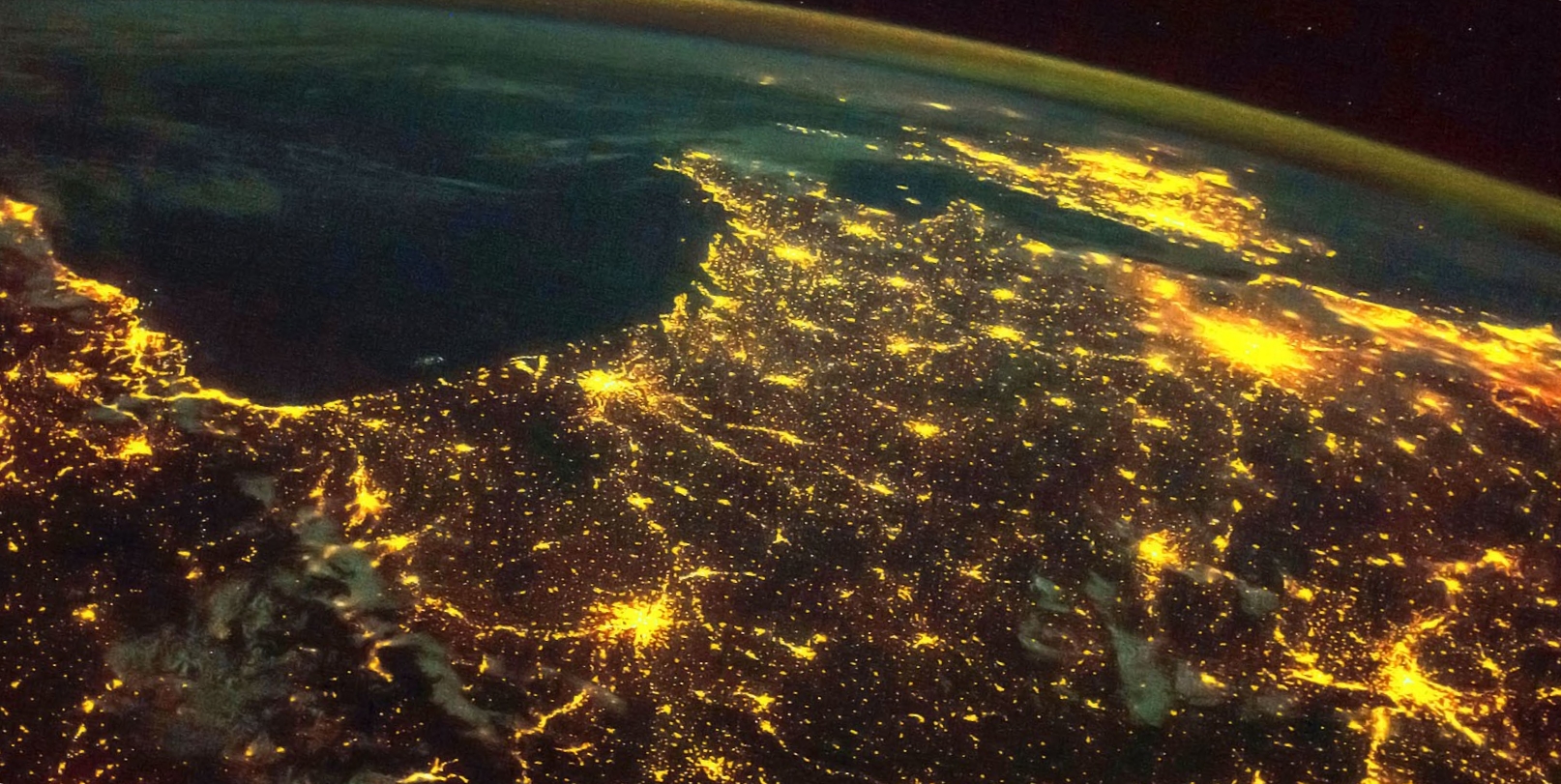 Действующий спутник. Космический Спутник над лесом. Черное небо Красноярск фото со спутника. Проекция Спутник над Шанхаем 2019.