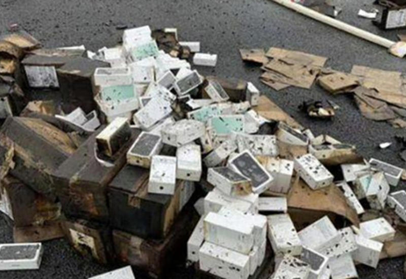 20 000 iPhone уничтожены в ДТП с пожаром