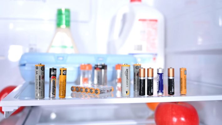 Батарейки в холодильнике — бред, или дельный совет?