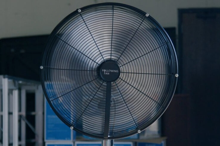 Вентилятор Following Fan сам «наводится» на людей