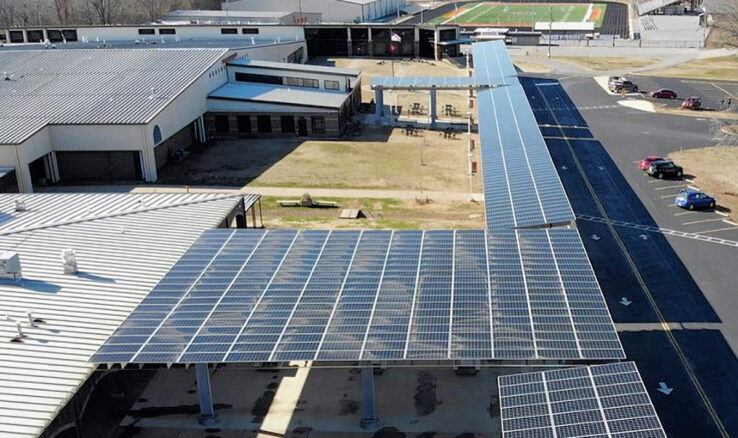 Как солнечная энергия помогла школе выжить?
