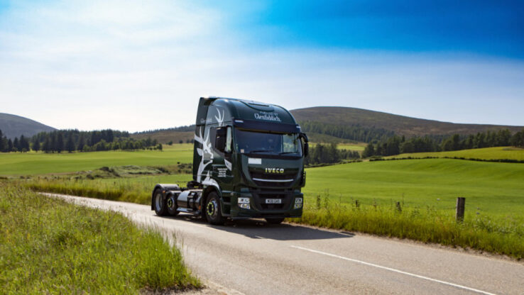 Производитель виски переводит свои грузовики на биотопливо, полученное из производственных отходов