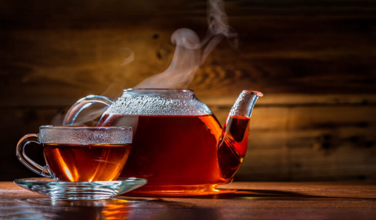 Летом в жару закрывайте окна и пейте горячий чай!