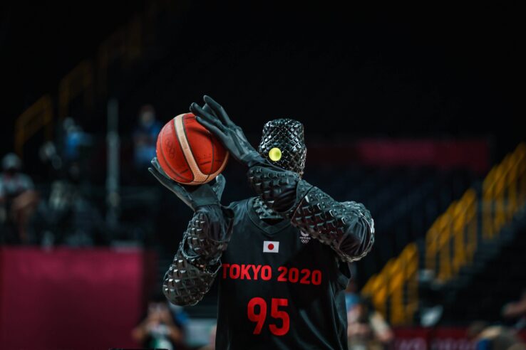 На Олимпийских играх в Токио робот-баскетболист удивил точностью своих бросков