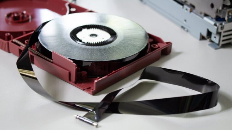 Новые ленточные накопители, по скорости и объёму превышают характеристики многих SSD дисков