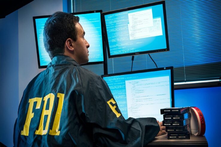 Хакеры взломали ФБР и засыпали спамом американские компании!