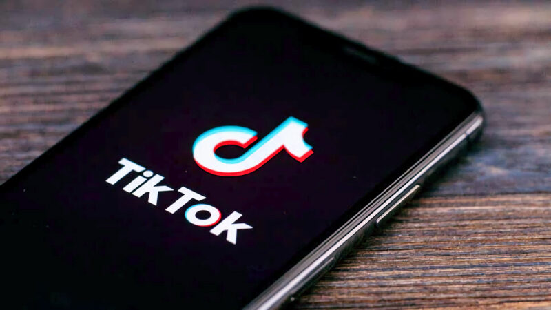 Новая функция TikTok избавит вас от отправки видео друзьям — они и так его увидят!