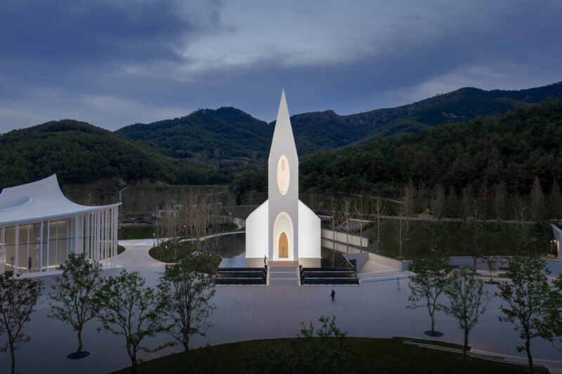 Футуристическая церковь-ракета в Циндао. Архитектурная жемчужина