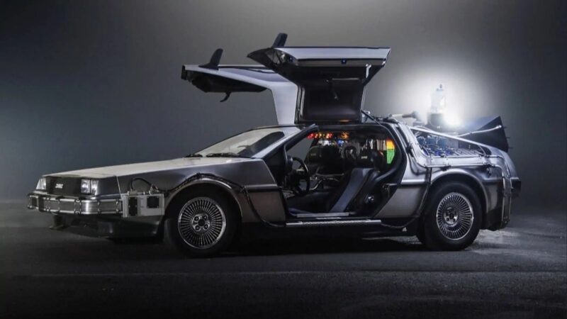 Культовый DeLorean вернется в новом качестве!