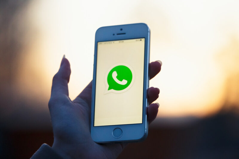Почему нужно заменить WhatsApp более достойной альтернативой?
