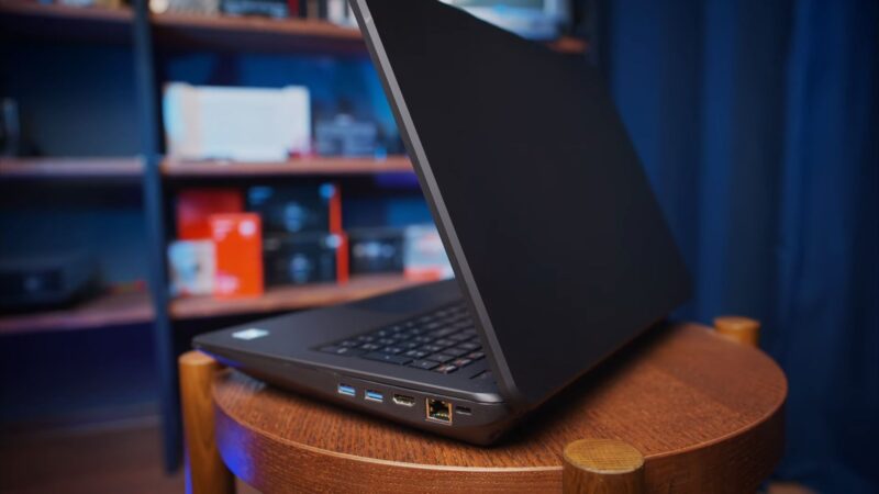 Российский ноутбук Bitblaze Titan BM15 запускают в серийное производство