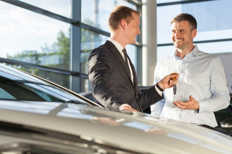 Через «Госуслуги» теперь можно покупать и продавать автомобили