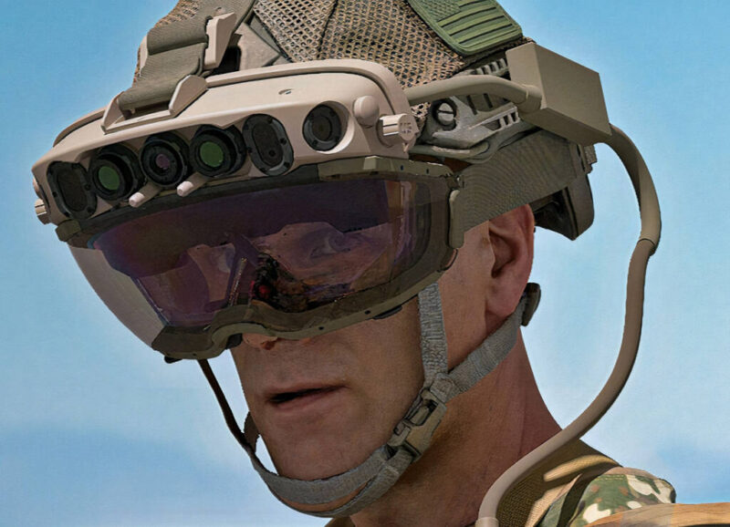 Армию США «вооружают» умными очками от Microsoft
