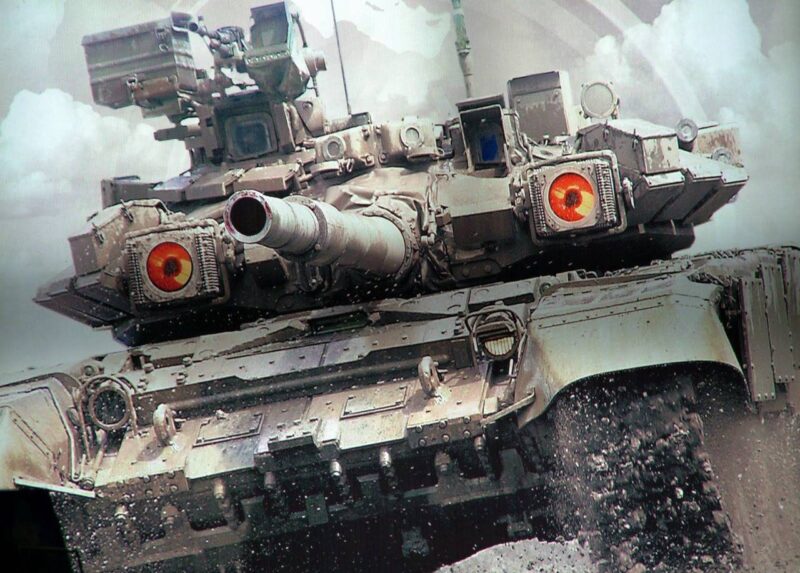 Российский танк Т-90, в процессе его модернизации, получает две новых системы