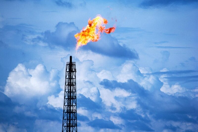 Газовый гидрат: Природный газ научились транспортировать в твердом состоянии