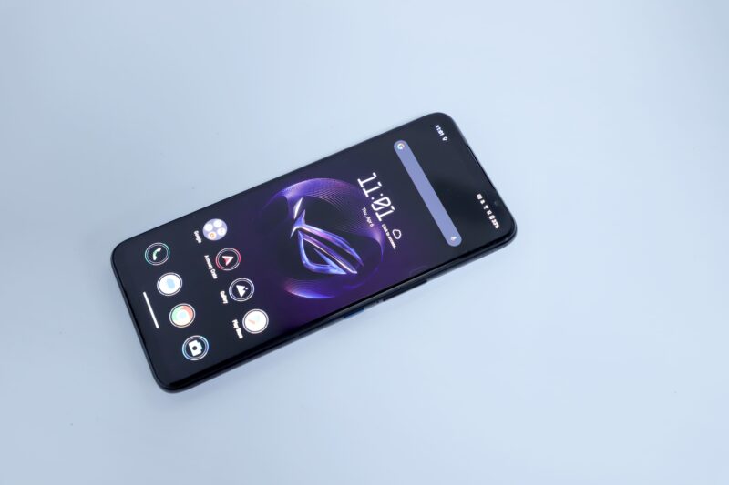 Обзор невероятного геймерского смартфона ROG Phone 7 от ASUS