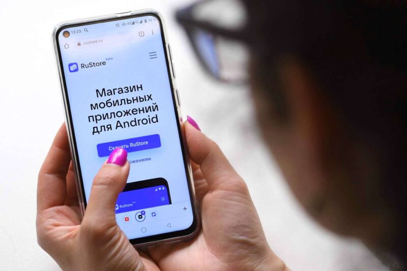 Китайские смартфоны с предустановленным RuStore: возможные последствия для брендов
