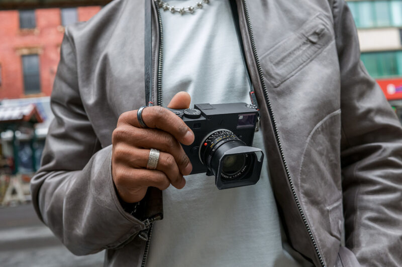 Leica выпустила камеру, защищающую фотографа от плагиата