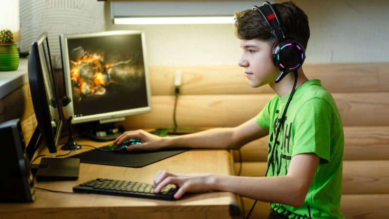 Во время игры в GTA Online мошенники оформили на школьника солидный кредит