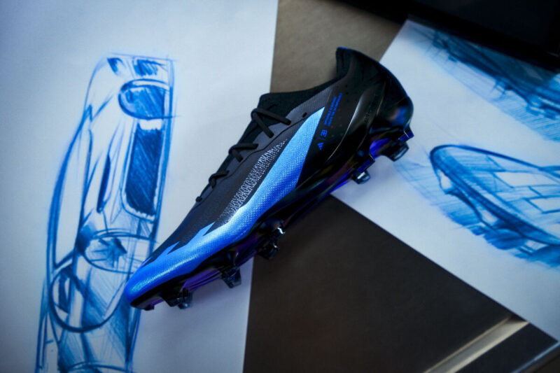 Adidas выпустила футбольные бутсы стиле Bugatti