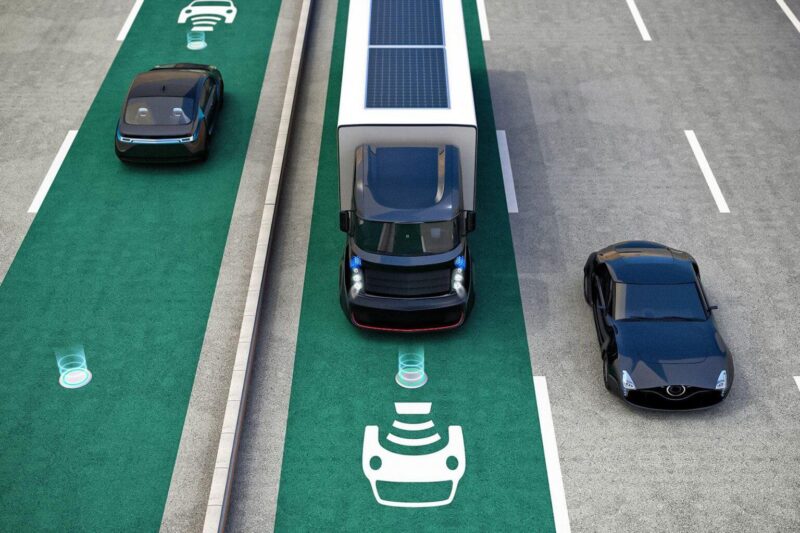 Шведский стартап Elonroad предлагает беспроводную зарядку на дорогах