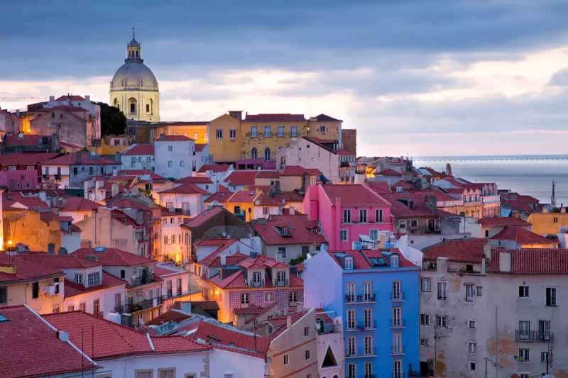 Краткий гид по Португалии: переезд, затраты, способы