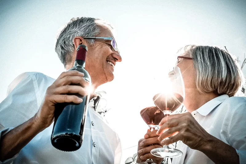 Совместное винопитие делает брачные союзы прочнее, а жизнь длиннее