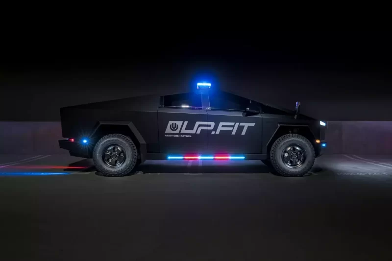 Проект UP.FIT: внедорожник Tesla Cybertruck превратили в патрульный электромобиль