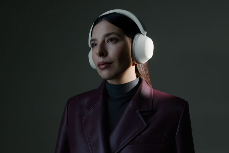 Яндекс круче Apple: новые наушники Immersive заткнули за пояс Airpods Max